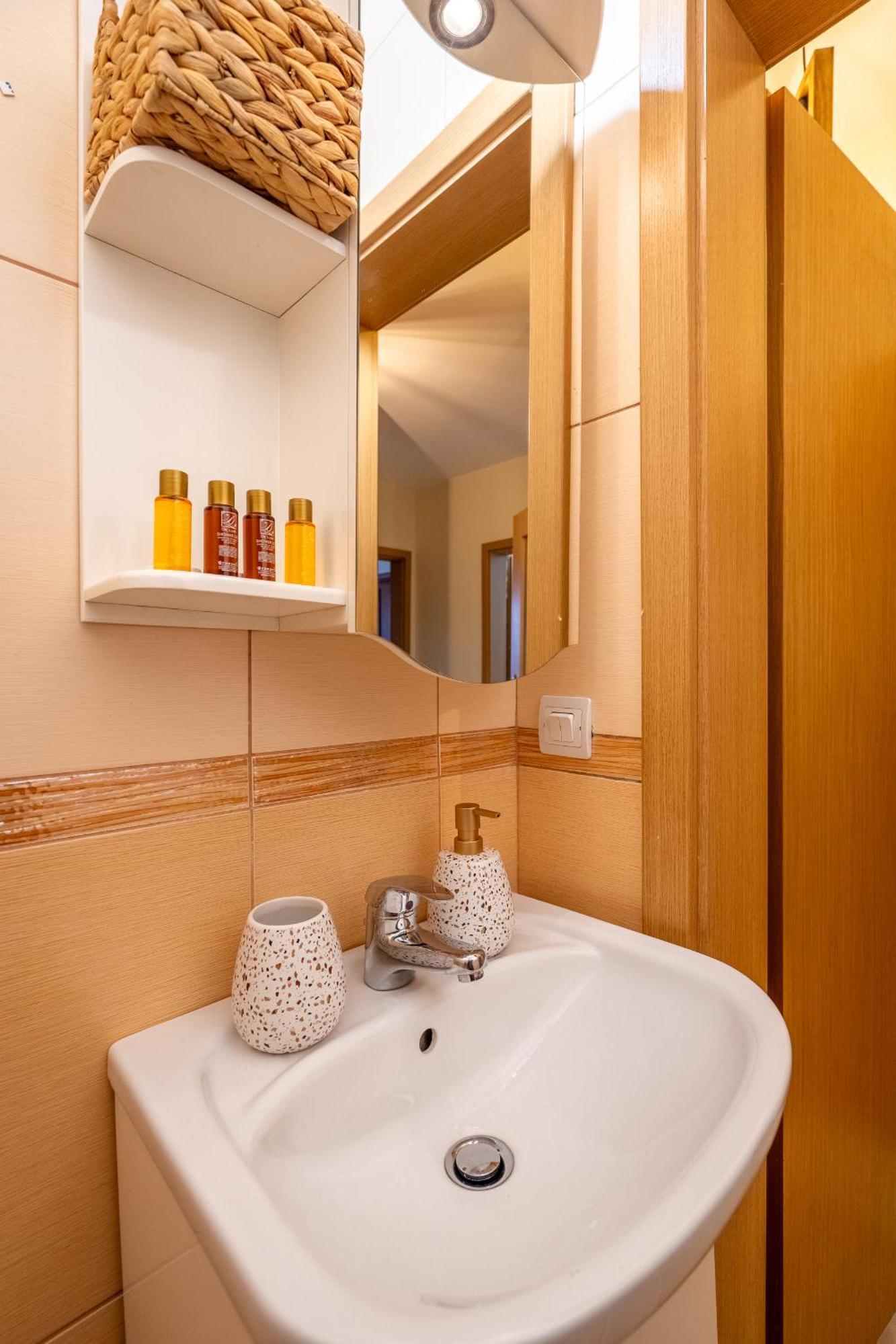 Premium Comfy 2Bdr Apt - Free Parking - Fast Wi-Fi โซเฟีย ภายนอก รูปภาพ